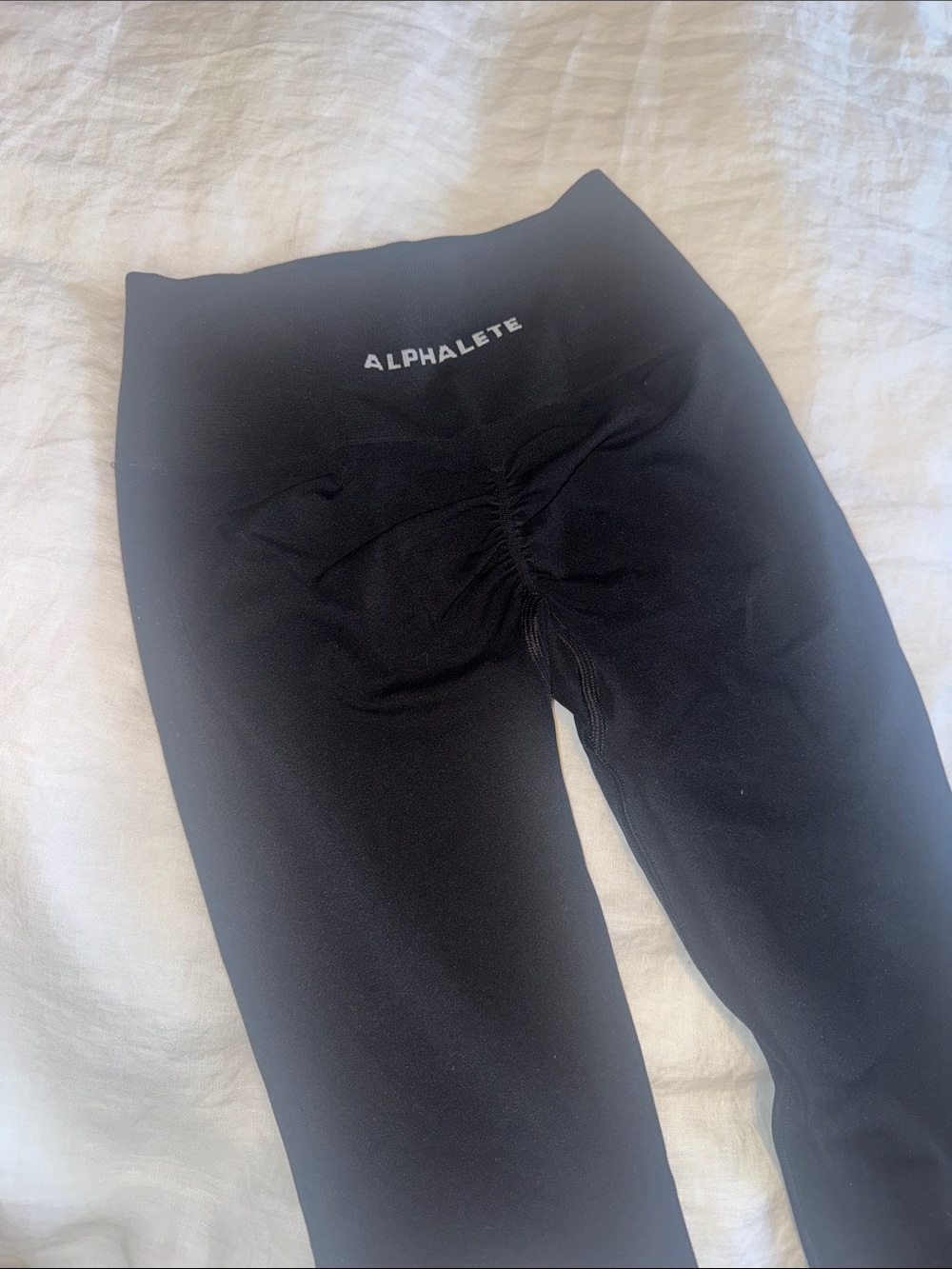 Alphalete Black Scrunch-Back Leggings